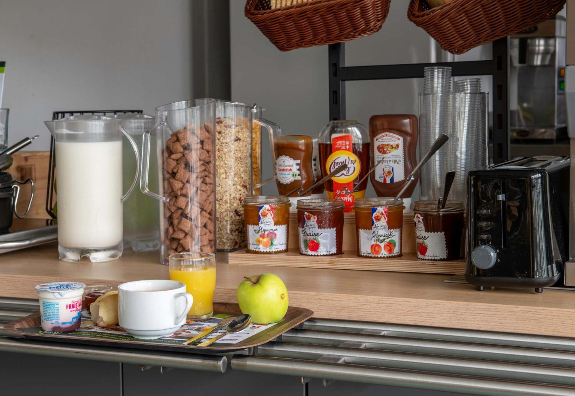 B&B Hotel Beauvais Allonne  Экстерьер фото